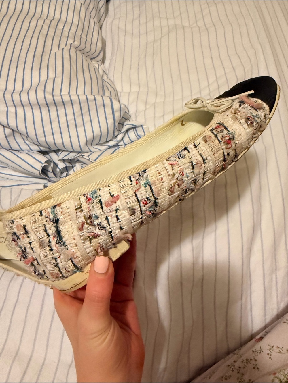 CHANEL Cream Multicolor Tweed Flats with Black Cap Toe - Picture 4 of 12